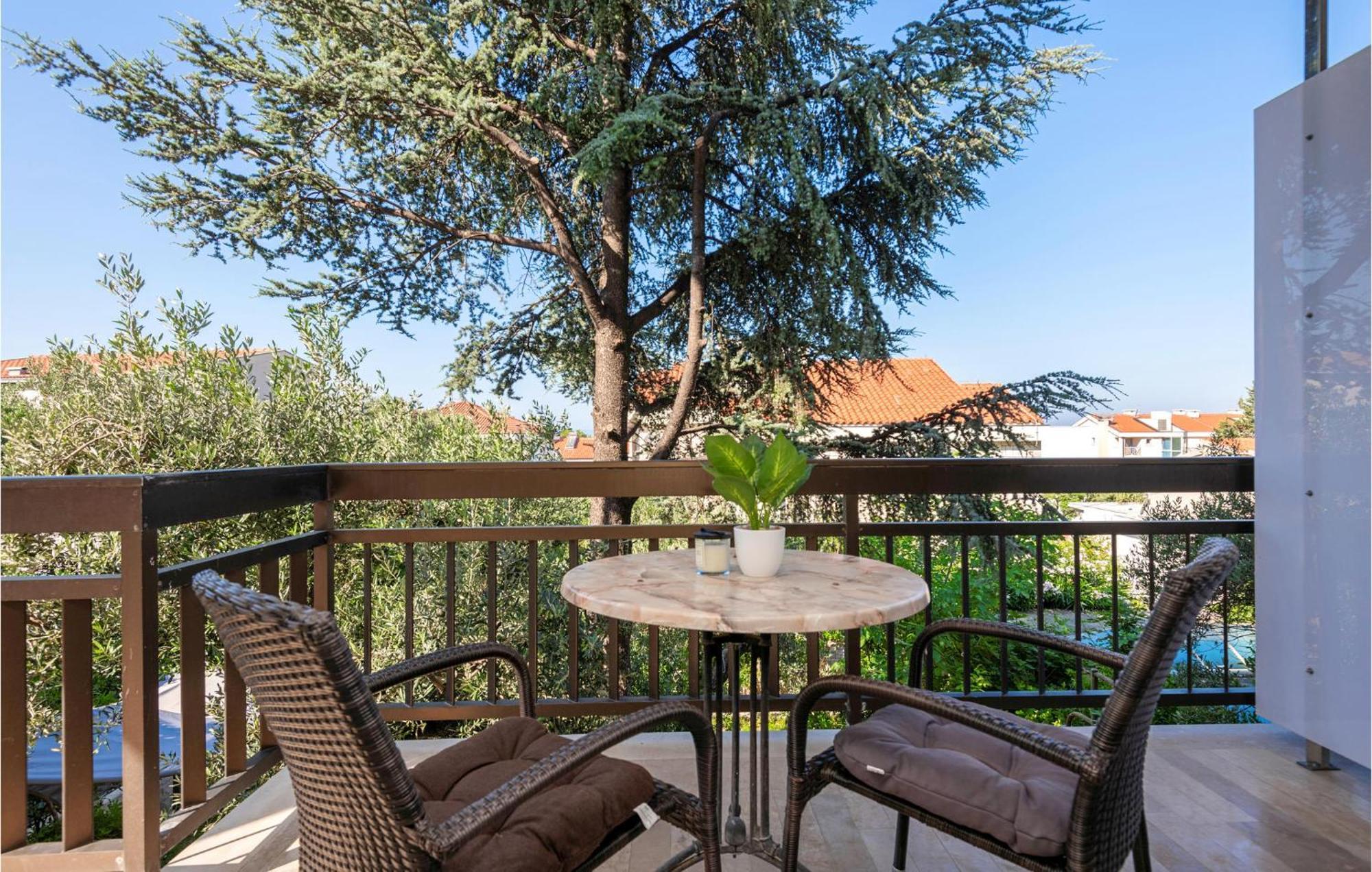 Awesome Apartment In Makarska With Wifi المظهر الخارجي الصورة