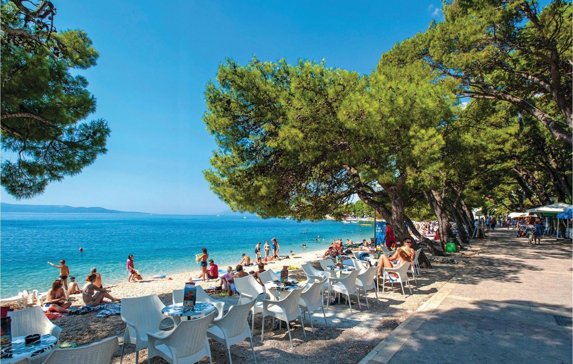 Awesome Apartment In Makarska With Wifi المظهر الخارجي الصورة