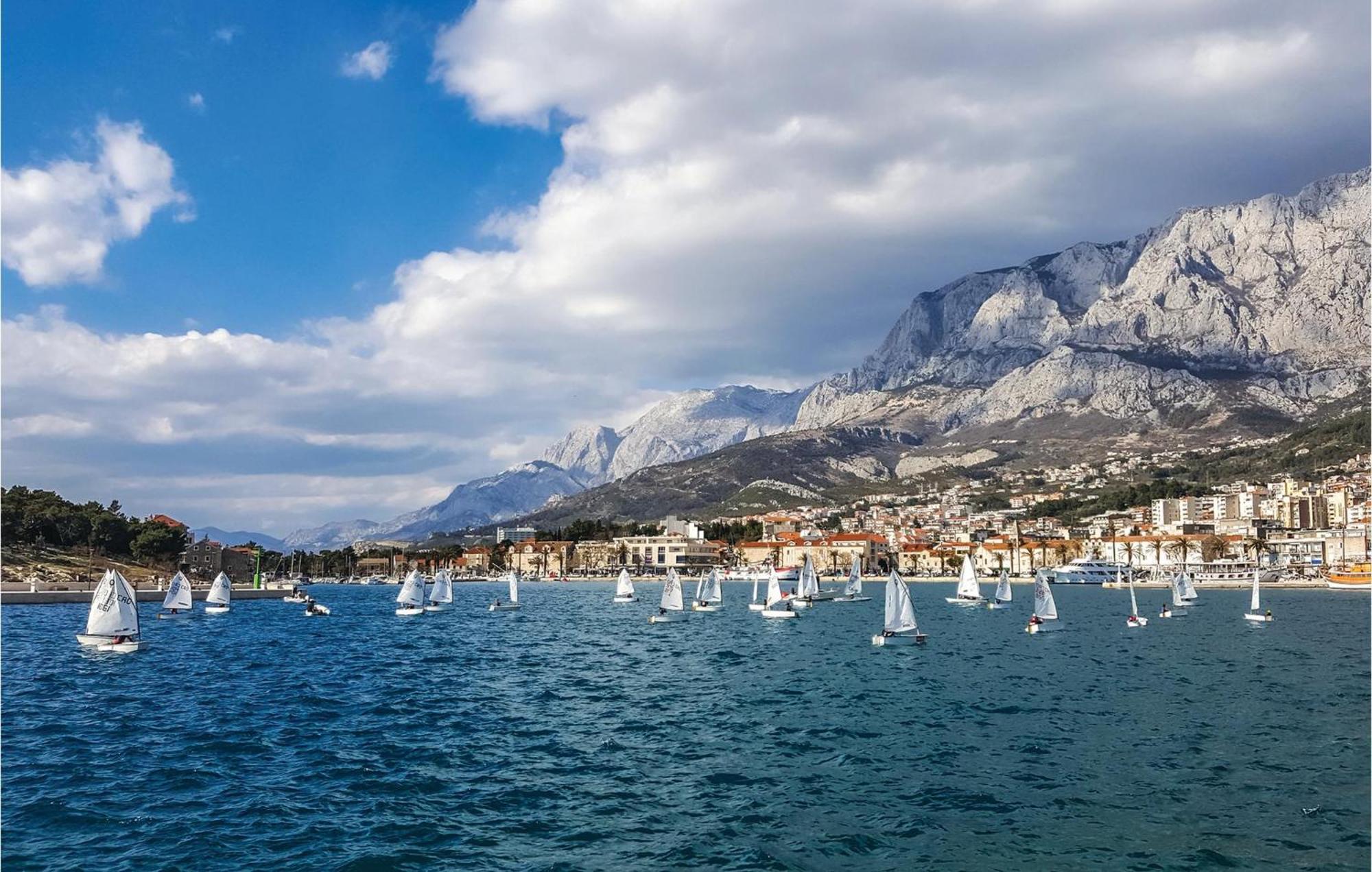 Awesome Apartment In Makarska With Wifi المظهر الخارجي الصورة